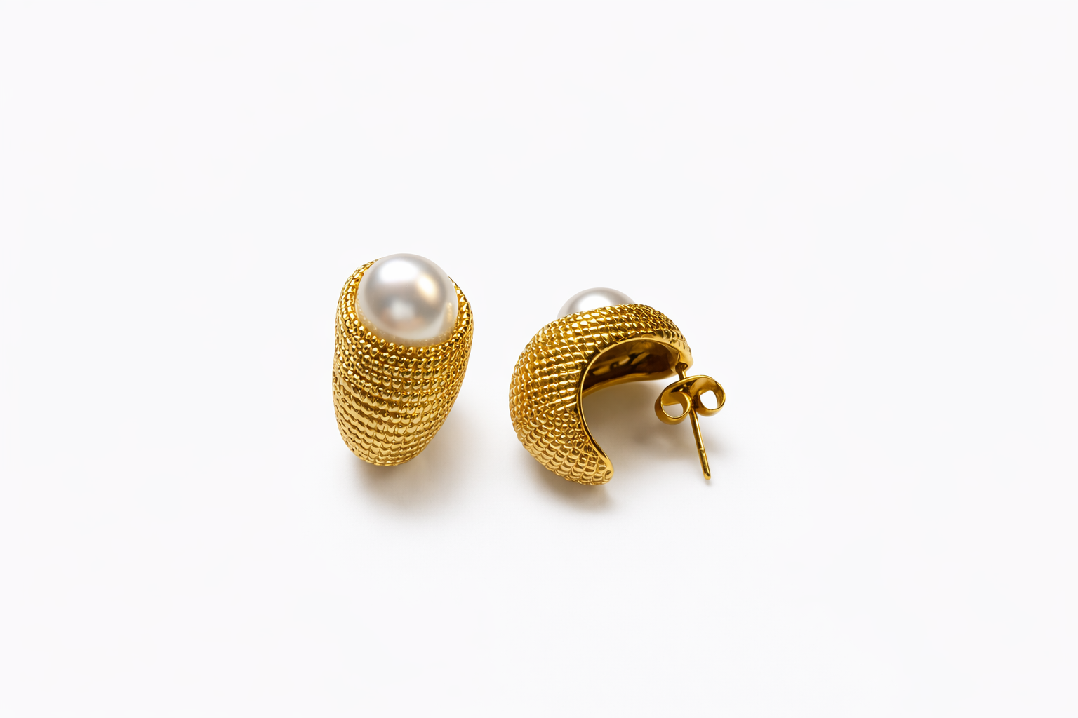 Valora Pearl Sculpted Earrings